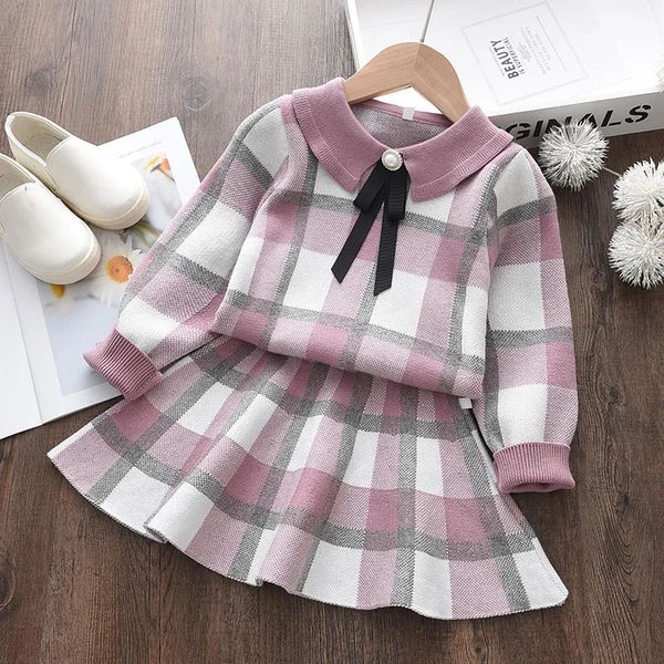 Robes de fille Col d'ours hiver bébé robe tricotée pour la chaleur automne enfant en bas âge fille manches plissées robe pull robe en dentelle 2312306