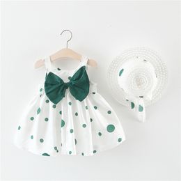 Robes de fille Big Bow bébé robe belle été infantile fille vêtements mignon point sans manches coton enfant en bas âge robes Sunhat né ensemble de vêtements 230407