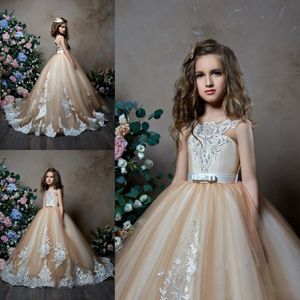 Girl's jurken Champagne Flower Girl voor bruiloften Lace Appliqued Little Princess Ball Gojts Long Communion Dress Pageant Jowngirl's