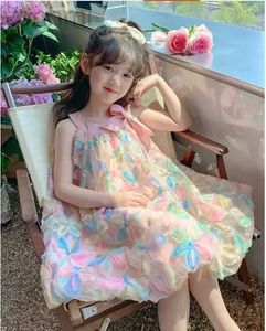 Meisjesjurken kinderen meisjes zomerjurk 2023 Nieuwe babykleding kinderen meisje mouwloze bowknot 3d bloem prinses jurken d240419