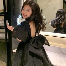 Robes de fille pour enfants et tout-petits robe à manches bulles Big arc noir noire mises fête princesse robe adaptée aux filles de style coréen vêtements filles 8 9 d240515