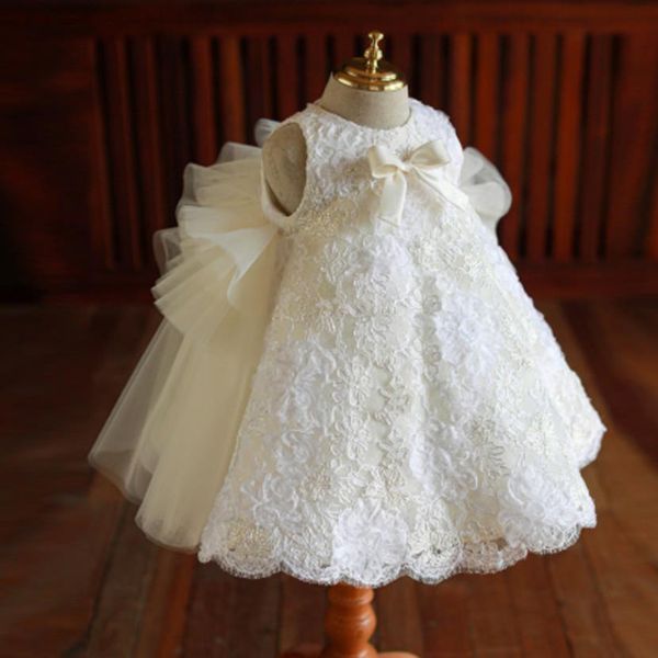 Robes de fille fleur fille robe blanche enfants anniversaire robes de baptême pour enfants élégant dentelle arc robes filles Boutique fête porter robe A2347 230403