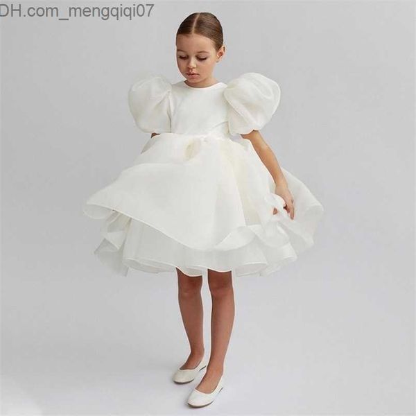 Robes de fille Robes de fille Robe de fleur de bébé fille Enfants Bridemaid Robes de mariée pour enfants Robes de bal blanches Filles Boutique Party Wear Robes élégantes Z230704