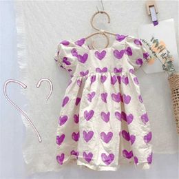 Robes de fille fille robe u-cou love princesse robe 2020 été nouveau bébé bébé vêtements d240515