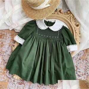 Robes de fille Filles faites à la main robe en coton smocké bébé broderie enfants fumer robes fille blouse vintage infantile boutique vêtements G Othxw