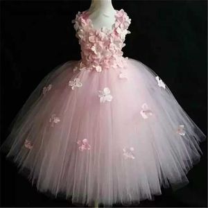 Robes de fille Filles Rose Fée Fleur Pétales Tutu Robe Enfants het Tulle Robe Longue Robe De Bal Enfants Costume De Fête De Mariage Robes De SoiréeHKD230712