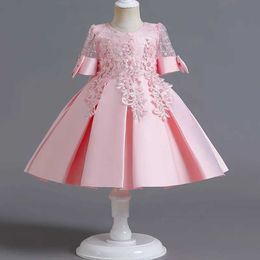 Robes de fille chaude vendant une robe rose nouveau-née robe haut de gamme en dentelle de style occidental Frincesse formelle un an de fête d'anniversaire lavage H240530