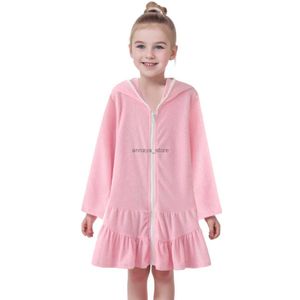 Robes de fille Enfants Peignoir pour petites filles 1-8 ans Enfants Robes de bain Vêtements d'hiver À manches longues Zip Up Robe de nuit à capuche Enfants PyjamasL231211