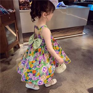 Robes de fille pour enfants vêtements huile peinture de vent robe douce princesse jupe florale de dresse de soleil arrière arche