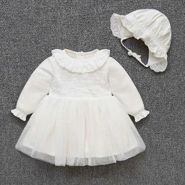 Robes de fille en dentelle robe de mariée blanche adaptée aux vêtements de bébé pour bébé