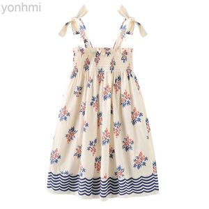 Robes de fille Petites filles Robe florale de plage d'été confortable coton smocked glissade robe filles robe boho pour les vêtements pour tout-petits 2T 3T 4T 5T 6T 7T D240423