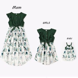 Robes de fille mère fille Macthing famille ensemble fleur maman maman bébé maman et moi vêtements mode irrégulière femmes filles robe d'été 230728