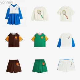 Robes de fille Nouveau 2024 Spring Summer Kids Vêtements Sweatshirts shorts coréens Childrens Boys Girls Sport Coton T-shirts Top Princess Robe D240423