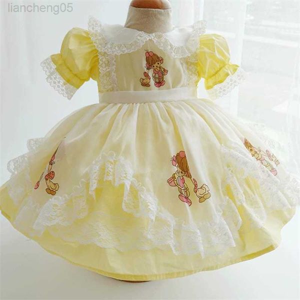 Robes de fille nouveaux vêtements pour enfants robe de fille en dentelle jaune couture robe de princesse en dentelle de dessin animé pour enfants W0224