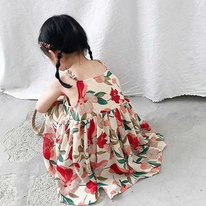 Girl's jurken Nieuwe zomermeisje jurk schattige Koreaanse bloem hanger prinses feestjurk kinderjurk kinderen baby kinderen kleding d240520