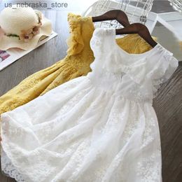 Robes de fille robe d'été Fille des vêtements de fleurs brodés anniversaire de 3 à 8 ans enfants blancs de communication Première communication élégante fille robe de mariée Q240418