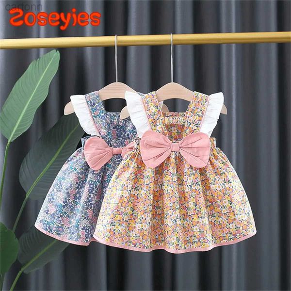 Robes de fille Été Nouveau petit fleur bowknot bébé robe fille petite manches volantes vêtements pour enfants (0-3 ans) D240425