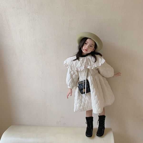 Robes de fille Teen Winter Girl Robe épaisse Longueur au genou Col rabattu Bébé Filles Vêtements chauds Solide Confortable Robe de mode douce