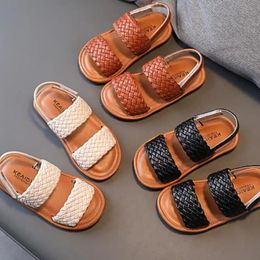 Sandalias de niña trenzadas Toe Fashion Fashion Vacation Summer zapatos planos de color plano cómodo