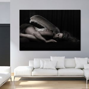 Cuadros de chica con alas, carteles de mujer en blanco y negro e impresiones, pintura en lienzo, arte de pared para decoración para sala de estar