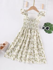 Meisjes Allover Floral Print Frill Shirred Ruche Trim Dress She