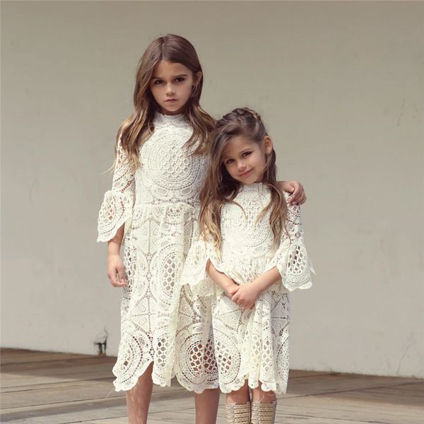 Filles Crochet Dentelle Robes Bébé Vêtements Printemps Automne 2018 Bébé Filles Vêtements Princesse Flare Manches Robe Enfants Filles Hallow Out Robe