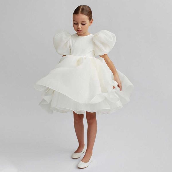 Conjuntos de ropa nuevo vestido de princesa de gama alta vestido de niñas pequeñas de boda con flores de hilo esponjoso