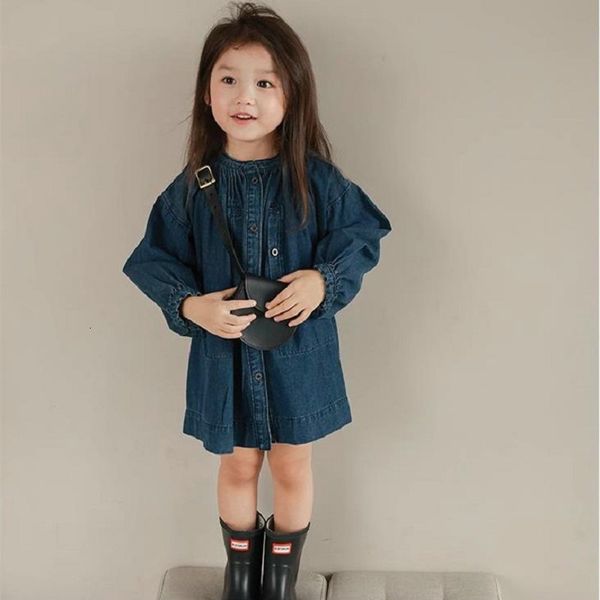 Vestidos para niñas Vestido de manga larga coreano Color sólido Denim Niños Primavera Otoño Botones casuales sueltos Tops para niños 230914