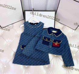 Robes de filles sets 2022fw Vestes en jean du début de l'automne avec jupes plissées Vestes à manches longues marque Kids Kids Jacket Fash9172231