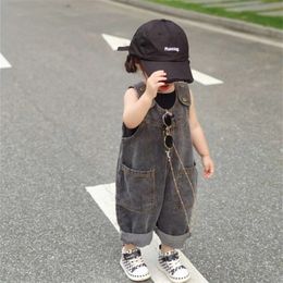 Meisjes herfstrugzakbroek Koreaanse cowboy lente- en herfstkleding Retro jumpsuit babyjongens schattig 240108