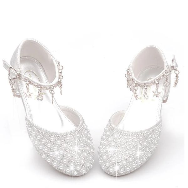 Niñas zapatos de tacón alto para niños Pearl adolescentes Party de cristal Princesa Sandalias de cuero formal de cuero para niñas Fiesta de calzado de niñas 240319