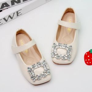 Meisjes lederen schoenen chique Koreaanse stijl strass Buckle Little Big Kids Princess Mary Jane Children Fashion Dress Flats Sweet 240416