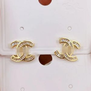 Meisjes Moissanite merkontwerper Volledig AAA Diamond C Stud 316L roestvrij staal 18K Gold Silver Women Letter Hoorbellen Bruiloft Sieraden Verjaardagsgeschenk Match Kleding