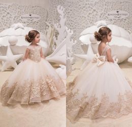 Girls 'Princess Flower Jurken met boog Backless Lace Applique Long Floor Communion -jurk voor feest