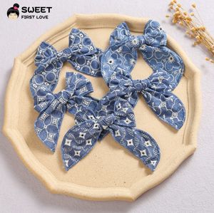 Niñas princesa Accesorios para el cabello moda niños gran bowknot pelos clip con tela azul cola larga arco máquina bordada flor niños Barrette D005