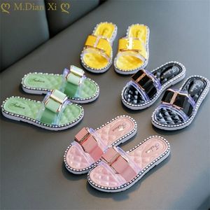 Filles sandales et pantoufles mode d'été vêtements chauds antidérapant mignon bébé fille Daisy pantoufles pour enfants 220621