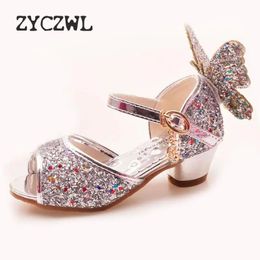 Girls Sandals Rhinestone Butterfly Pink Latin Dance Shoes 5-13 jaar oud 6 kinderen 7 Zomer Hoge Heel Princess Shoes Kids Shoes 240410