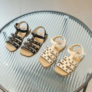 Meisjes sandalen klinknagels casual kinderen veelzijdige strand holle open-teen jongens kinderen zomerschoenen nieuw ademend