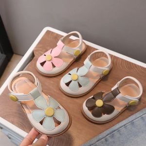 Meisjes sandalen zomer gemengde kleuren bloemblad baby tuinschoenen mode bloemen kinderen kinderen strand 240506