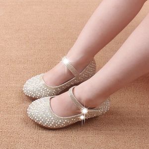 Chaussures pour filles Chaussures de princesse pour enfants 3 cm Talons Boucle Sangle Enfants Princesse Enfants Filles Rivets Chaussures pour enfants Chaussures en cuir 253q