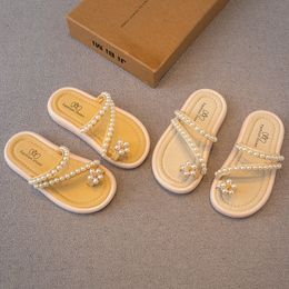 Filles pantoufles d'été enfants pour tout-petits sandales de style fée de style fée des chaussures de princesse jeunesse antidérapante