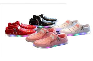 Girls Sneakers Girls Kids Chaussures LED LUMINENT AVEC LUMILES SAUTS SALLER PRINTEMPS AUTOMNES CHAPOLES TODDLER CHAPOS BÉBÉGILLE9613568