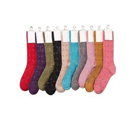 Chaussettes pour filles Coton Lettre Paillettes Élégant Charme Style Rétro Mi-long Sports et Loisirs Confortable Respirant Mode Bon q1697631