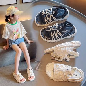 Girls Sport Sandals 2022 Zomer Nieuwe Kinderen Fashion Lace-Up Hook Loop Open-teen Beach Shoe Solid Beige Kinderen Jongens Casual Koreaans 0202