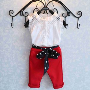 Vêtements d'été pour filles Ensemble de vêtements Style de loisirs Vêtements pour enfants T-shirt blanc + pantalon rouge Tenues pour tout-petits 210515