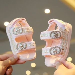 Sandales d'été des filles Princesse élégante Double Hook Design Shoes Fashion Baby Soft Beautiful Beach Sandals 240417