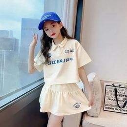 Girls Summer Trend Casual Koreaanse stijl Polo Shirtsskirts 2pcs Pakken Tiener Insivering Outfit Streetwear Sets Kinderkleding 240511