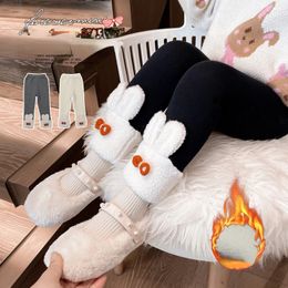 Fluwelen leggings voor meisjes in herfst en winter Verdikte kinderbroeken Draag warme babybroeken 240131