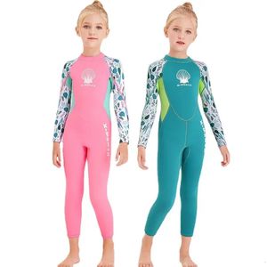 Costume de plongée en combinaison de filles 25 mm de maillot de bain en néoprène à manches longues surf sur les méduses de maillot de bain pour eau froide 240407