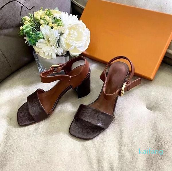 Gladiator Chunky Heels Ankle Strap Sandals Pantoufles Designer Summer Women Beach Shoes